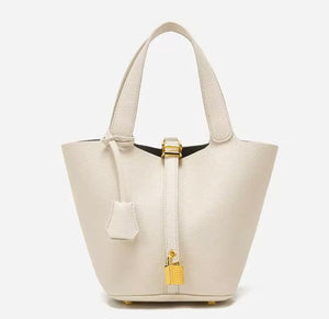 Helya Tasche
